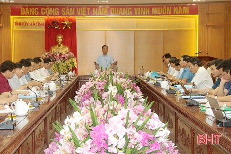 Hương Khê xây dựng NTM phải gắn với phát triển xanh và thích ứng biến đổi khí hậu
