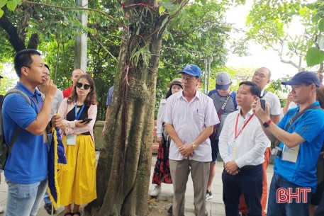 Chuyện những người “hút hồn” du khách ở Hà Tĩnh