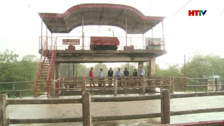 Thứ trưởng Bộ NN&PTNT: Hà Tĩnh cần có phương án đối phó với mưa lũ sát thực tế