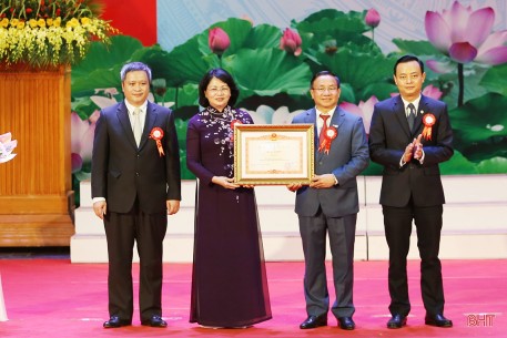 Phấn đấu đưa Hà Tĩnh trở thành cực phát triển của cụm Bắc Trung Bộ