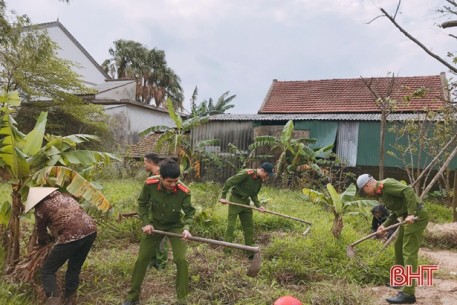Tuổi trẻ Công an TP Hà Tĩnh tham gia chương trình “Ngày thứ 7 tình nguyện”