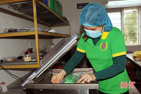 Bán online, nhiều “đặc sản” Hương Khê vẫn hấp dẫn khách hàng