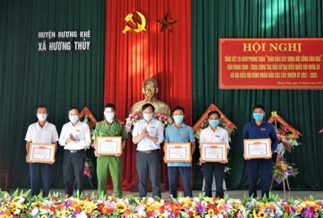 Hương Thủy: Khen thưởng các tập thể, cá nhân trong phong trào “Toàn dân ĐK, XD đời sống văn hóa”; bầu cử đại biểu Quốc hội và HĐND các cấp.