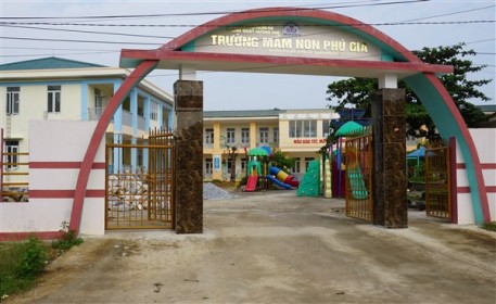 Tháo gỡ khó khăn trong xây dựng Nông thôn mới nâng cao ở xã Phú Gia.