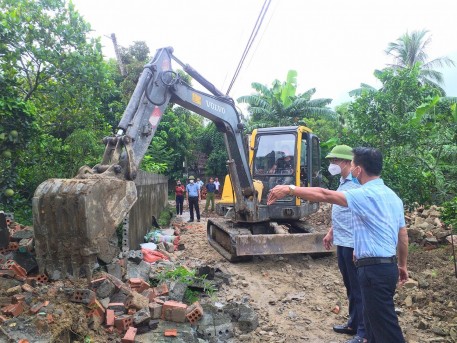 thủy5 014957