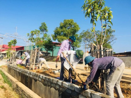 Bà con giáo dân thôn Bắc Hà xây dựng khu dân cư nông thôn mới kiểu mẫu