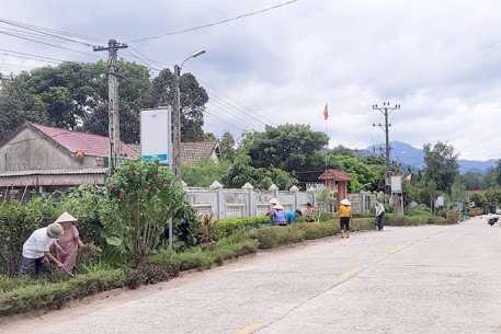 Phụ nữ Sơn Kim 2: Chung tay thực hiện vệ sinh môi trường nông thôn