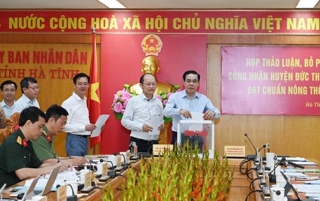Họp thảo luận, bỏ phiếu đề nghị Trung ương công nhận Đức Thọ, Nghi Xuân đạt chuẩn huyện nông thôn mới nâng cao