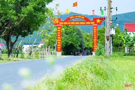 Từ "cổng ngõ sạch" đến "đời sống sang": Hành trình Nông thôn mới bền vững