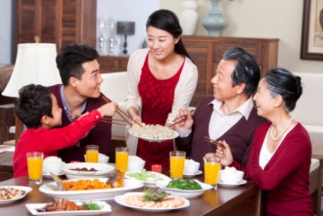 Tổ chức Cuộc thi viết “Bữa cơm gia đình ấm áp yêu thương”