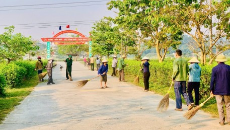 Xã Sơn Giang: Lan tỏa phong trào chỉnh trang hàng rào xanh, vệ sinh môi trường