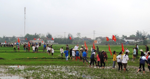 Thạch Hà phát động ra quân trồng cây làm giao thông nông thôn thủy lợi nội đồng đầu xuân
