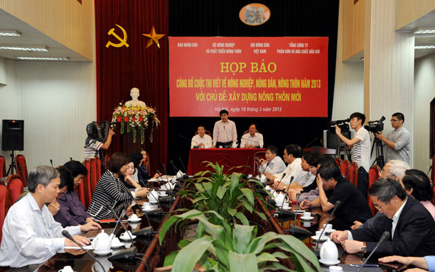 Phát động thi viết về nông nghiệp, nông dân, nông thôn năm 2013