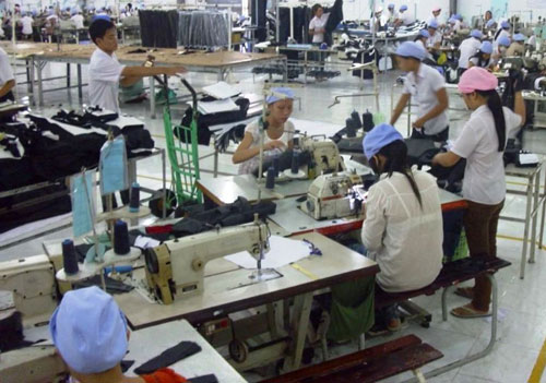 Mang việc làm về quê