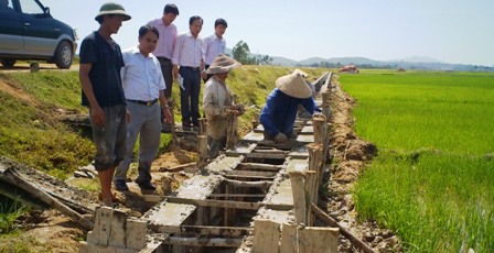 Cán bộ xã đạt chuẩn NTM: Làm thực chất, không chạy theo thành tích!