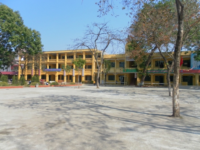 Ngôi trường sắp bị phá bỏ để xây chợ.