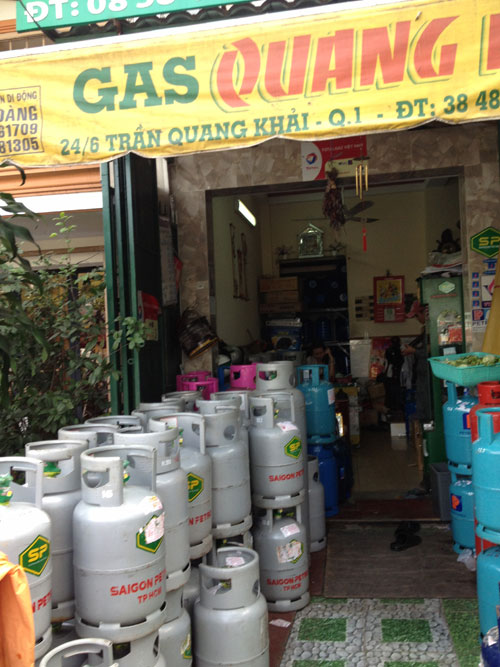 Từ hôm nay, giá gas giảm 13.000 đồng/bình 12 kg