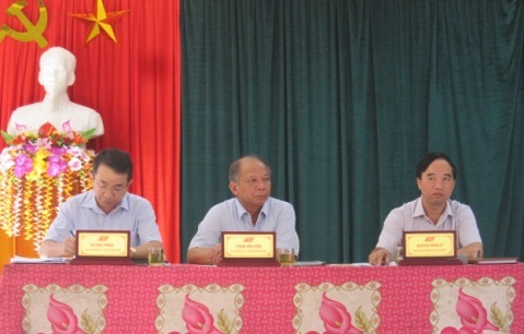 Các đồng chí Chủ trì Hội nghị