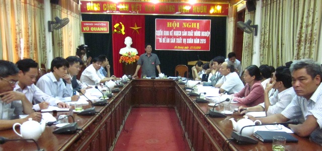 Đ/c Phó Chủ tịch UBND huyện Phạm Quốc Thanh triển khai Kế hoạch sản xuất nông nghiệp và Đề án sản xuất vụ Xuân năm 2015