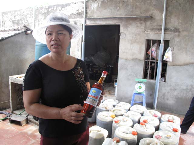 Nước mắm "3 trăng" chôn trong cát lạnh vừa thơm vừa ngọt hậu