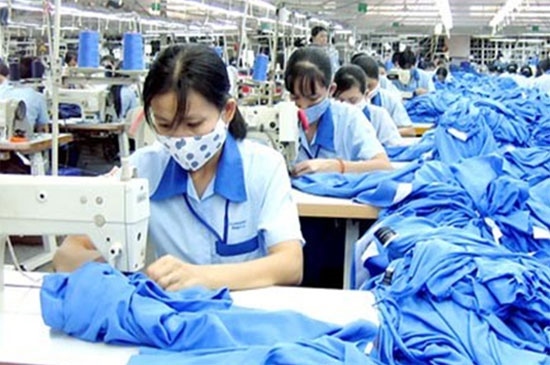 Lao động nữ nuôi con dưới 12 tháng tuổi được nghỉ mỗi ngày 60 phút