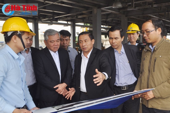 Đoàn Ban Kinh tế T.Ư tham quan KKT Vũng Áng và các mô hình sản xuất