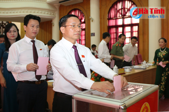 ong le dinh son tai cu chu tich hdnd tinh ha tinh