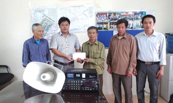 Công ty Cổ phần Đầu tư Vạn Xuân Hà Tĩnh đồng hành cùng địa phương xây dựng NTM