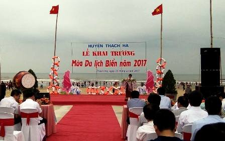 Tổ chức khai trương mùa du lịch biển Thạch Hải năm 2017
