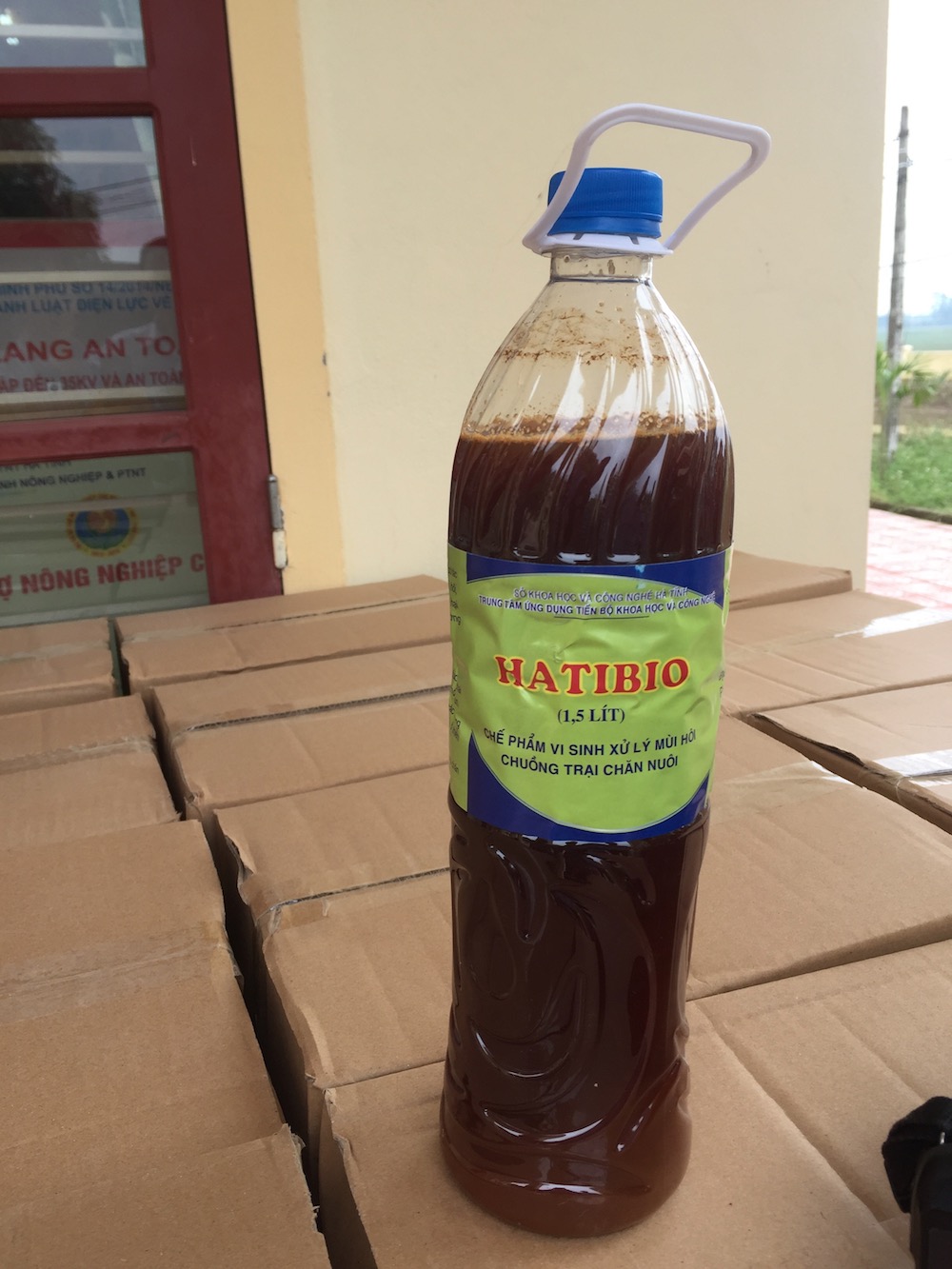HƯỚNG DẪN KỸ THUẬT SỬ DỤNG CHẾ PHẨM HATIBIO XỬ LÝ MÙI HÔI CHUỒNG TRẠI CHĂN NUÔI