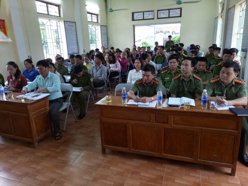 Đông đảo cán bộ và nhân dân tham dự diễn đàn