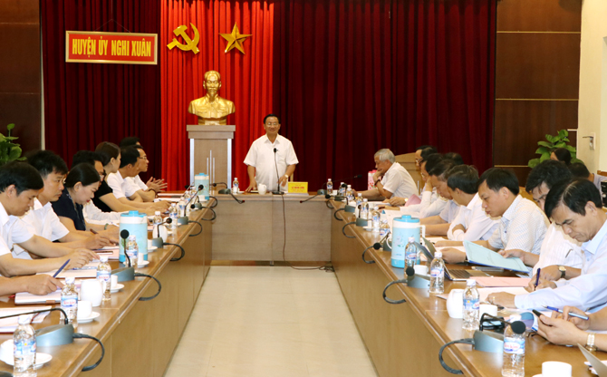 Bí thư Tỉnh ủy Lê Đình Sơn làm việc với Nghi Xuân về thực hiện Nghị quyết Trung ương 6 khóa XII, tình hình kết quả xây dựng huyện đạt chuẩn nông thôn mới