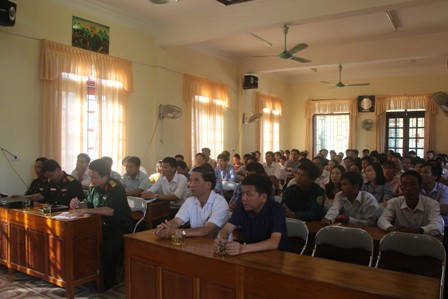Các đại biểu tham dự lễ khai giảng lớp bồi dưỡng kiến thức Quốc phòng- An ninh đối tượng 4