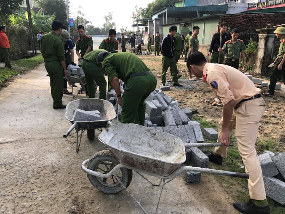 Công an đồng hành cùng nhân dân xây dựng nông thôn mới