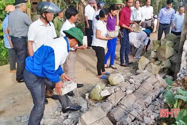 Công khai, minh bạch từ xã đến thôn, người dân Tân Lộc không tiếc công, tiếc của xây dựng nông thôn mới