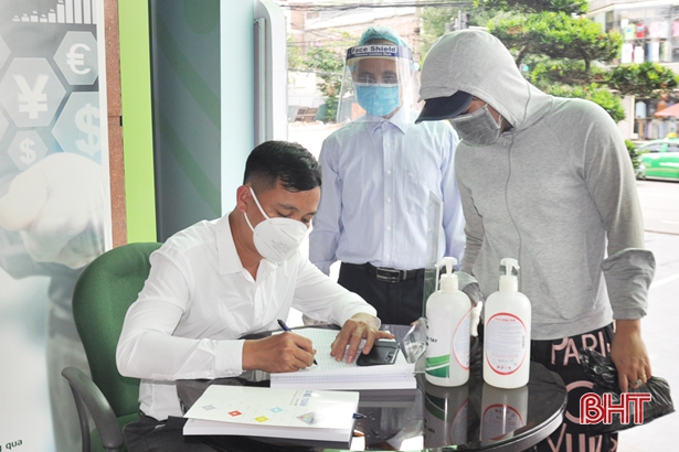 Các ngân hàng Hà Tĩnh kêu gọi khách hàng giao dịch online