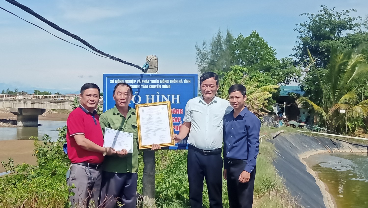 hinh 3 mo hinh dau tien tai ha tinh dat vietgap tren ca chim vay vang