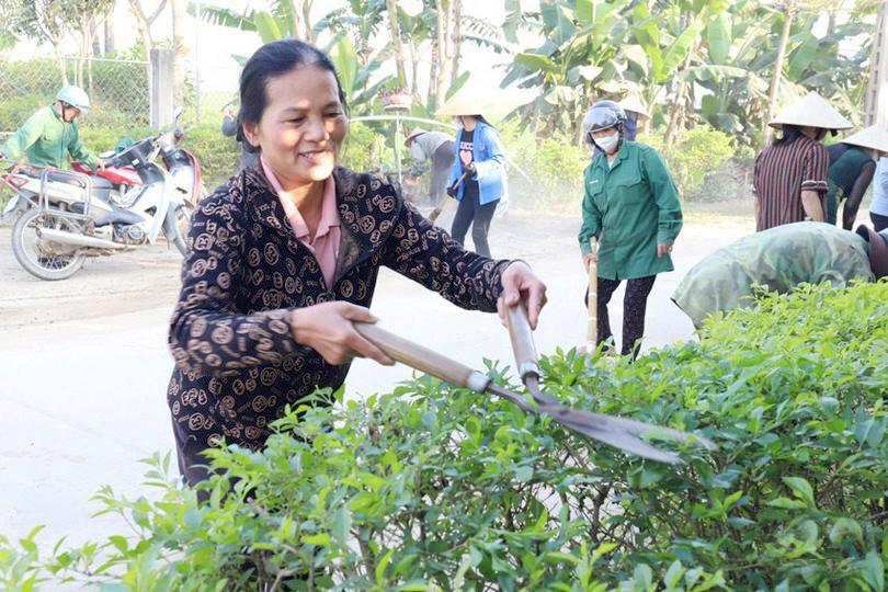 chi vo thi thuan huy dong hoi vien ra quan ve sinh moi truong cat tia hang rao xanh