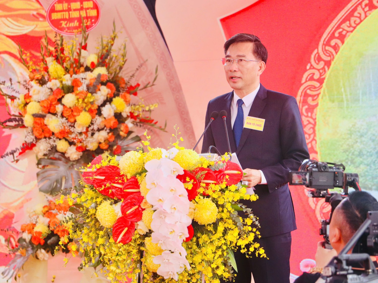 anh 5 dong chi nguyen viet truong giam doc so van hoa the thao va du lich doc dien van khai mac le gio quoc to hung vuong 2025